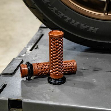 Гріпси ODI Grips Vans&reg; Lock-On Grips, Limited Edition, Gum with Checkerboard White Clamps (D30VNGR-W)